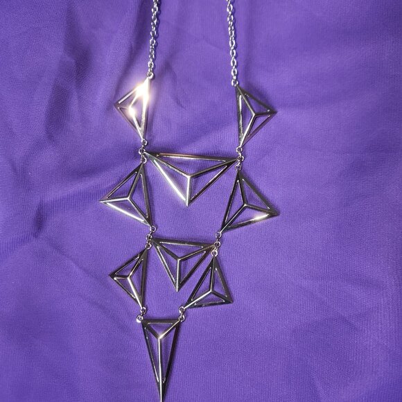 Tri- angles - Picture 2 of 2